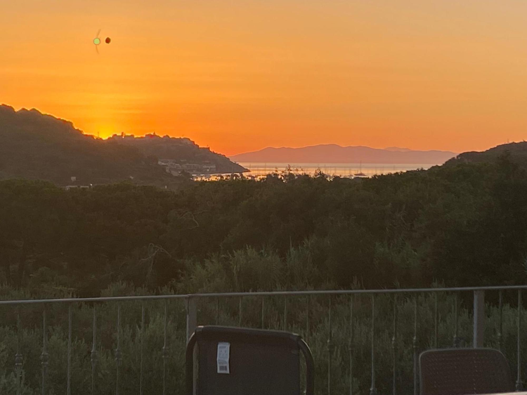 Appartamenti Mirella Capoliveri  Luaran gambar